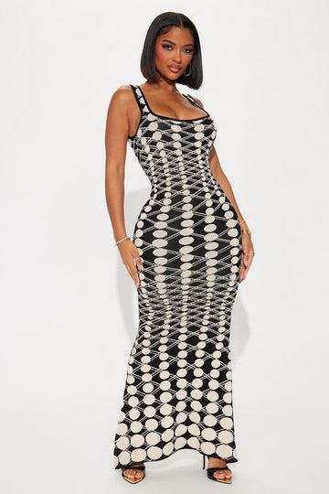 Black and White Geometric - Print Knit Maxi Dress