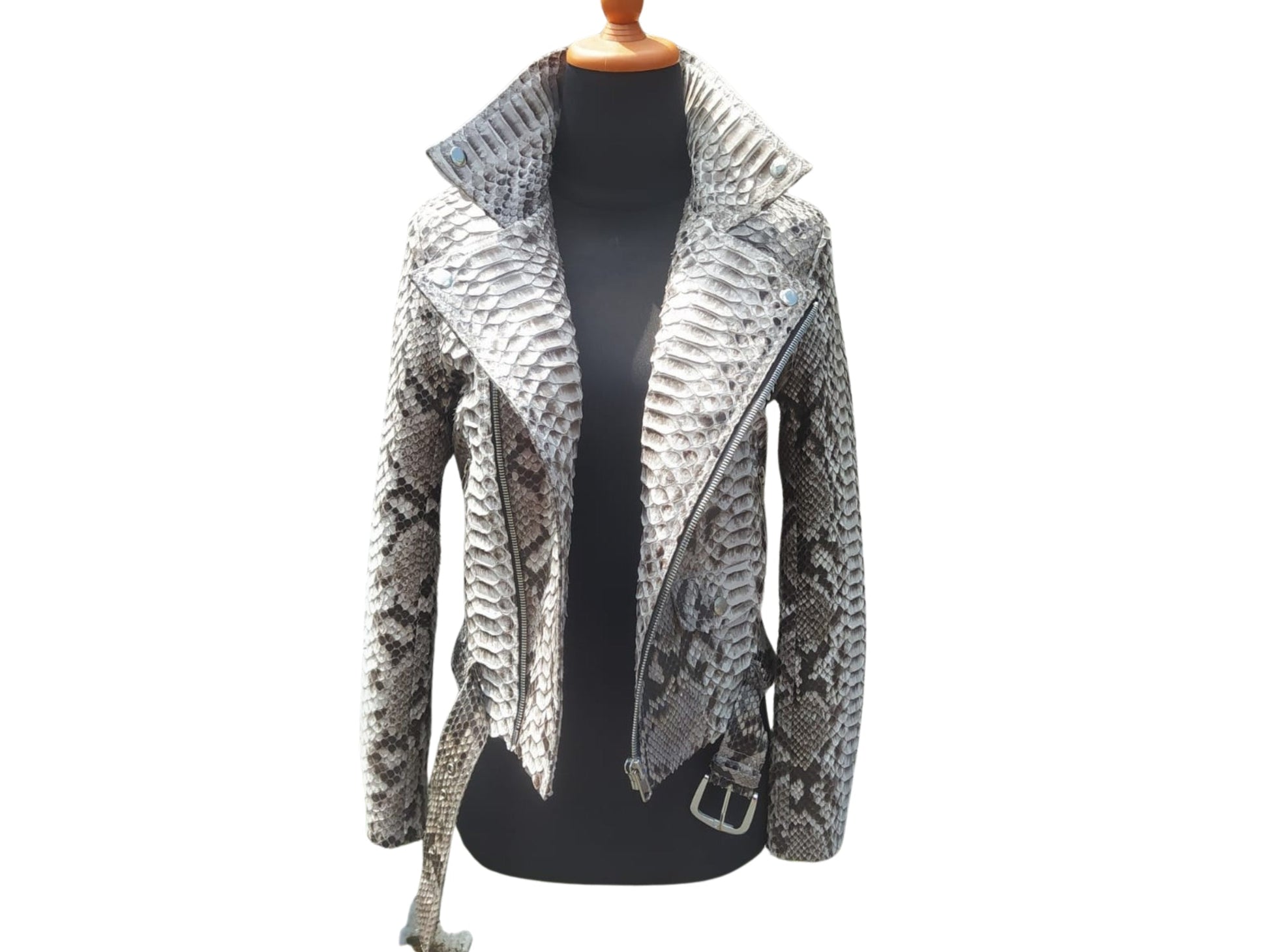 snakeskin Textured jacket on a mannequin against a white background