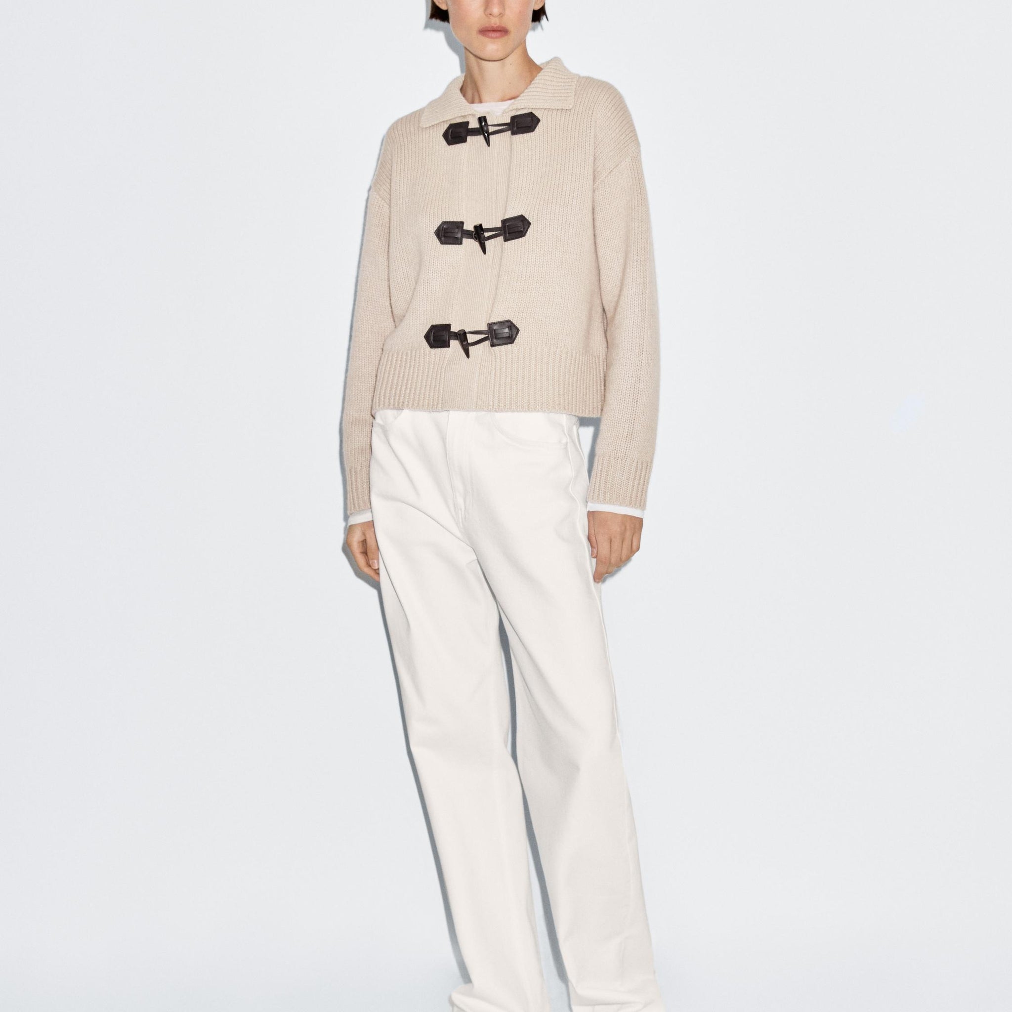 Beige button-down knitted cardigan