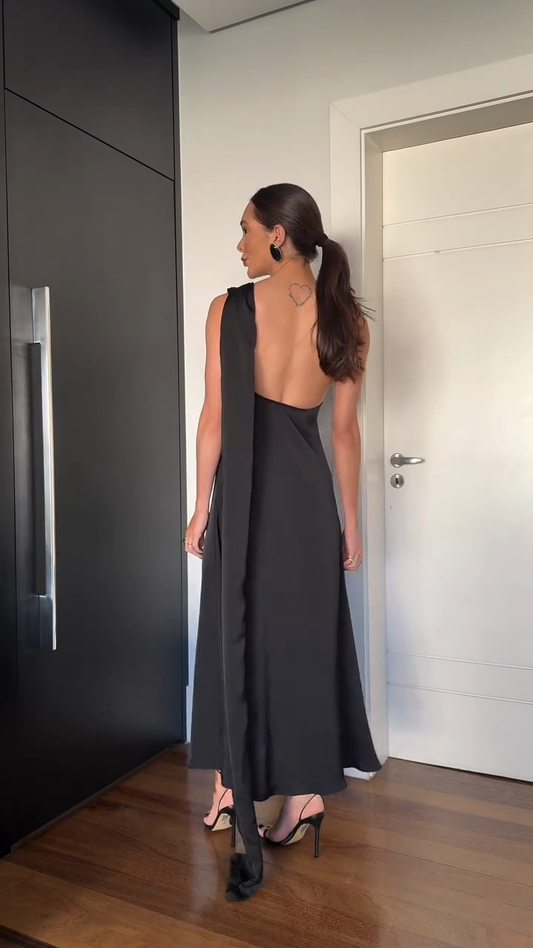 Black One - Shoulder Satin Gown