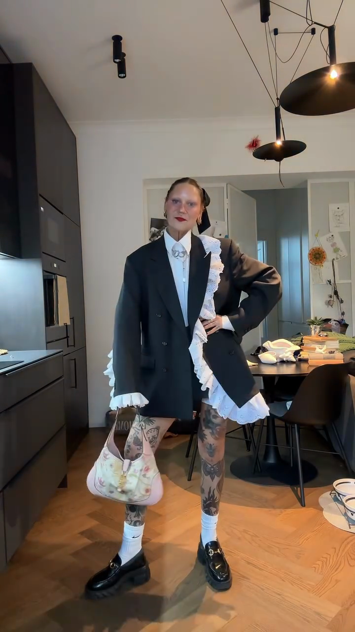 Ruffle detail blazer