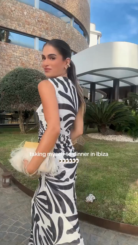 Black & White Printed Square - Neck Maxi Dress