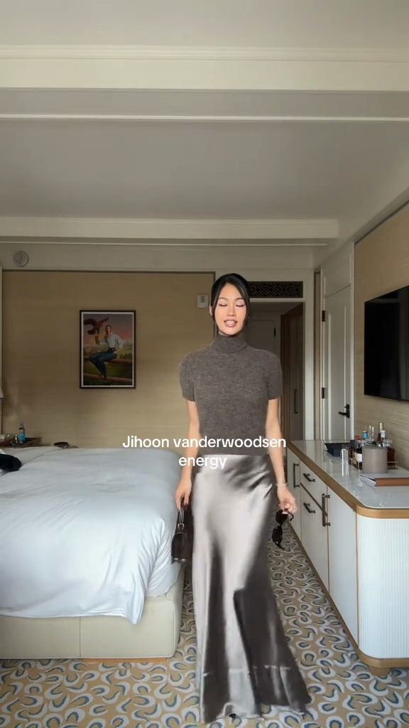 Fashionable SatinMaxi Skirt Suit