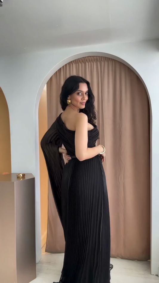 Black One - shoulder Pleated Gown